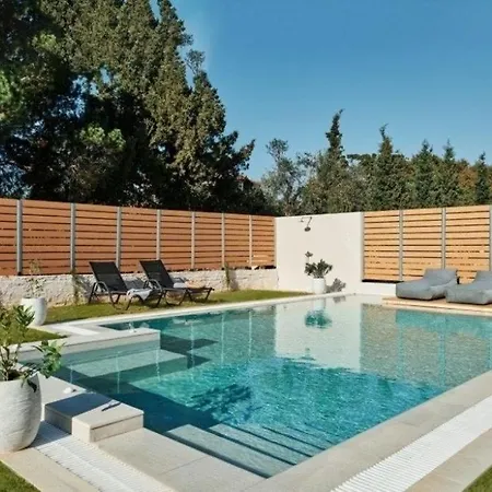 Danae Periyali Villa *